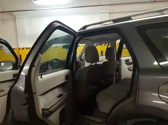 استفاده شده Ford Escape برای فروش که در دوحه #5216 - 1  image 
